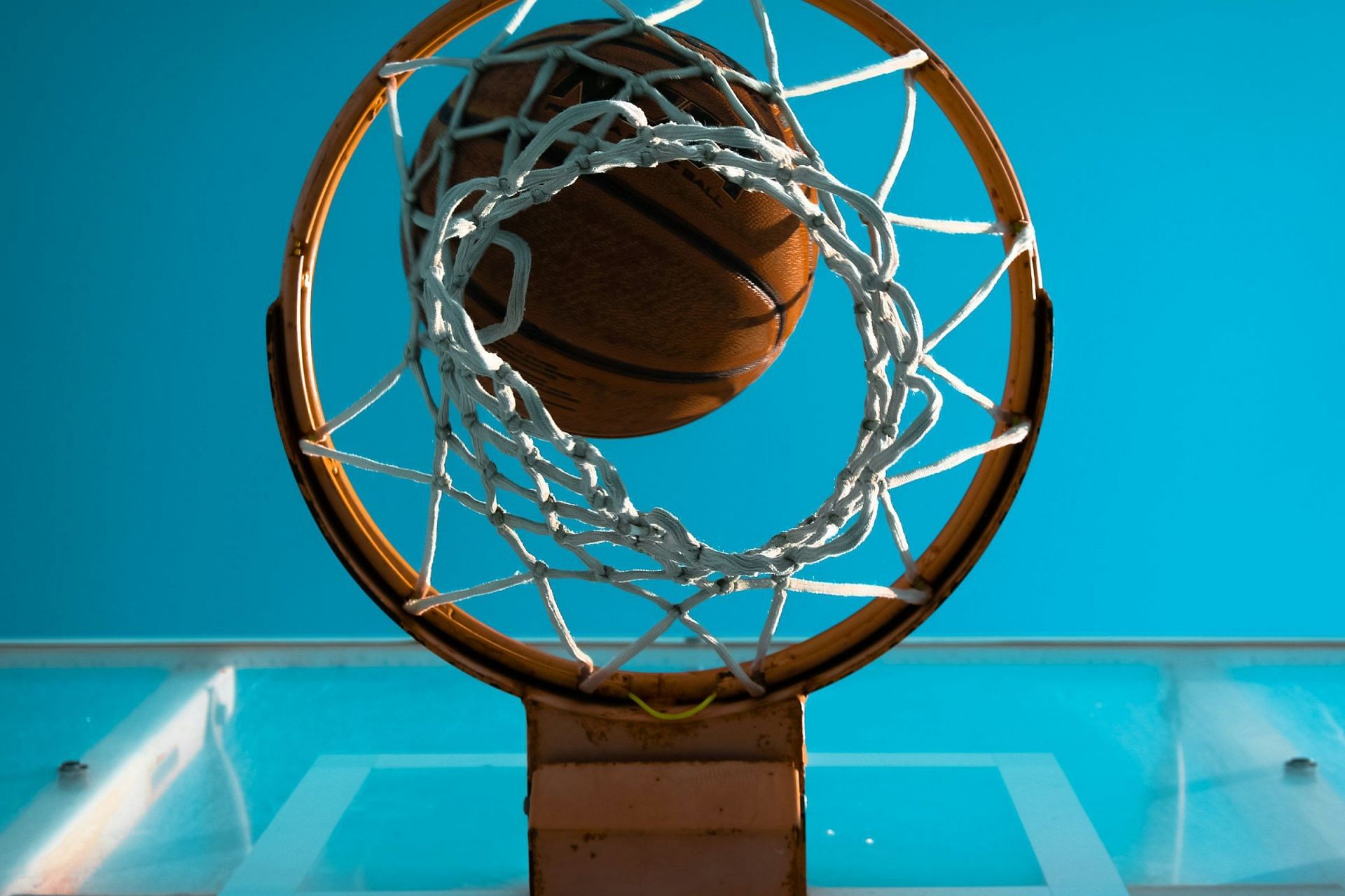 Workout Plan designed for Basketball players (Image via Unsplash/Danny Lines)
